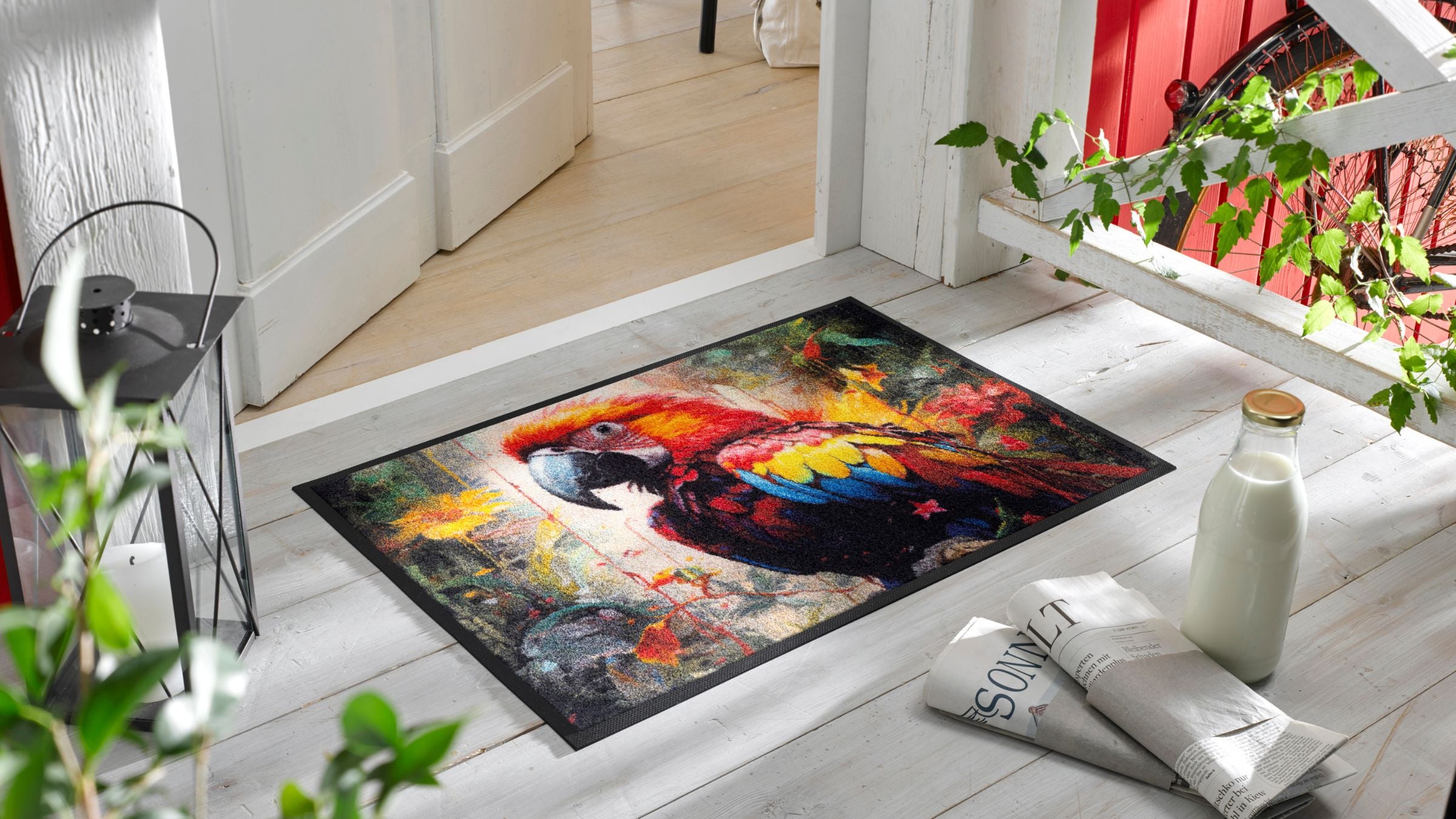 Tropische Wash & Dry Matte mit Chamelion Papagei-Motiv: Bunte Farbexplosion – nachhaltig und waschbar von Kleen-Tex.